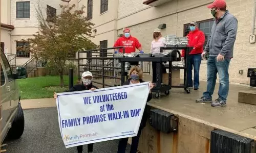 Emmanuel and Holmstead School Volunteered at the Family Promise Walk-in Dinner